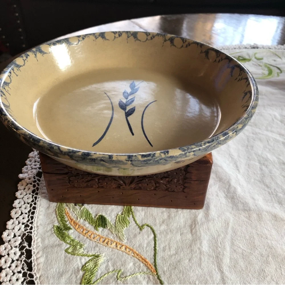 Vintage Robinson Ransbottom Yellowware Pie Dish Wheat Pattern 9.5